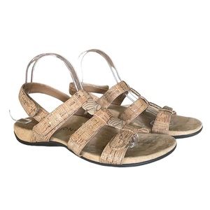 Vionic “Amber” strappy comfort sandals